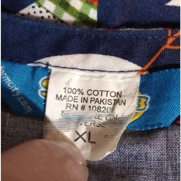 Scrub Wear Scrub Top Ladies Extra Large Navy Christmas Tree Snowman - Picture 7 of 8